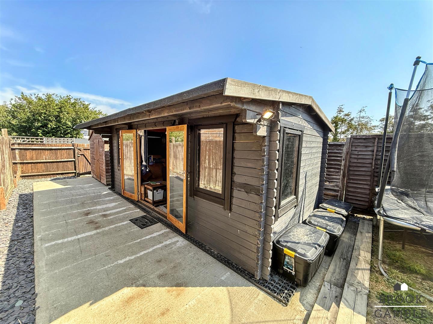 2 Bedroom House. Ashgate Road in Eastbourne,  7